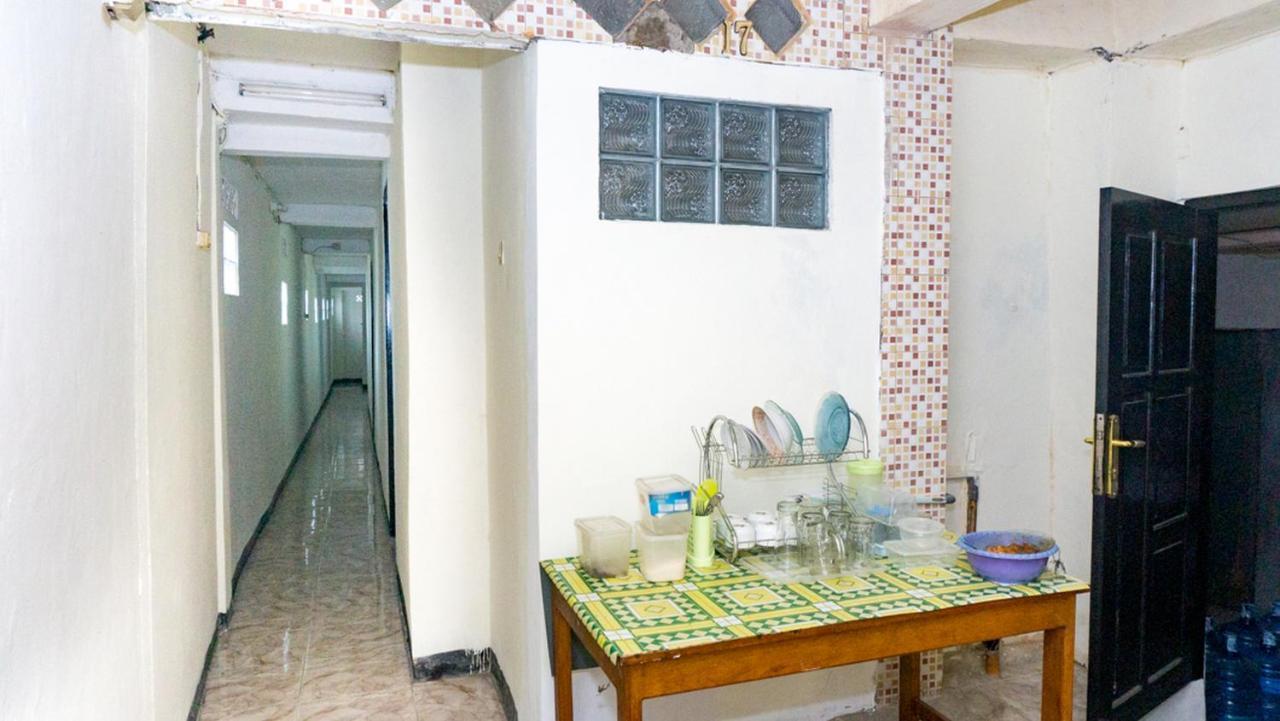 Hotel Reddoorz Near Sentani Airport Jayapura Esterno foto