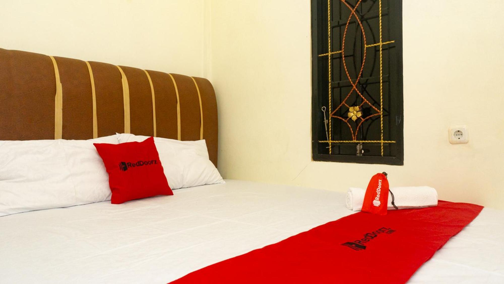 Hotel Reddoorz Near Sentani Airport Jayapura Esterno foto